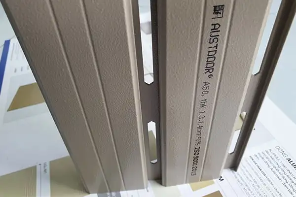 Cửa Cuốn Nan Nhôm Austdoor Aluroll A50