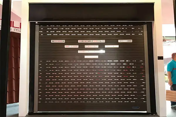 Cửa cuốn khe thoáng Austdoor Mega M70i