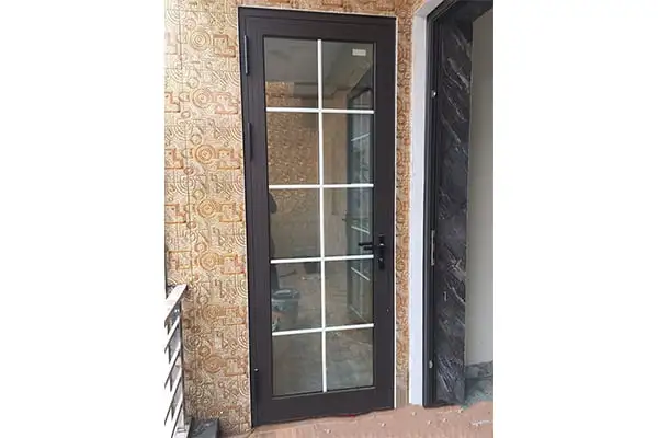 Cửa đi nhôm Xingfa 1 cánh mở quay