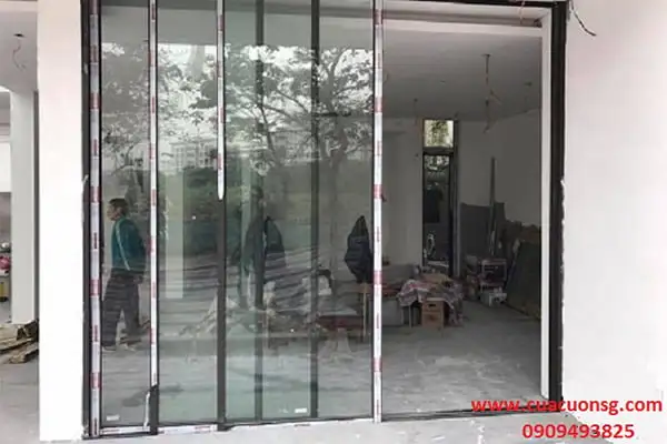 Cửa đi mở trượt 3 cánh nhôm Xingfa