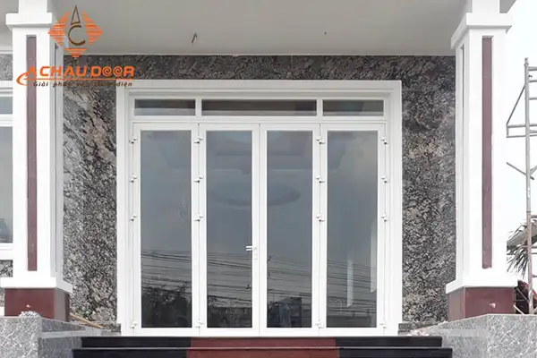 Cửa đi mở quay 4 cánh nhôm Xingfa