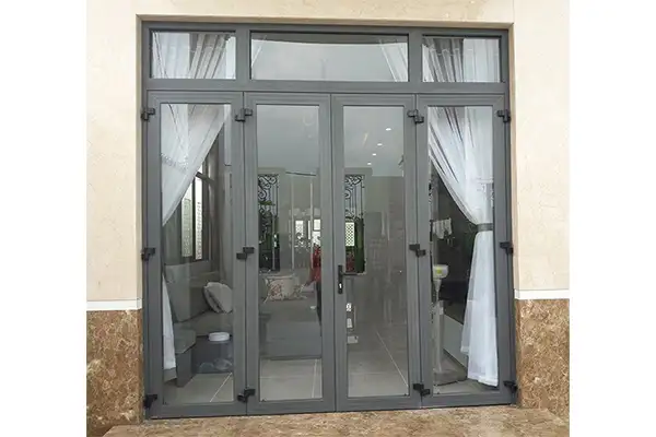 Cửa đi mở quay 4 cánh nhôm Xingfa