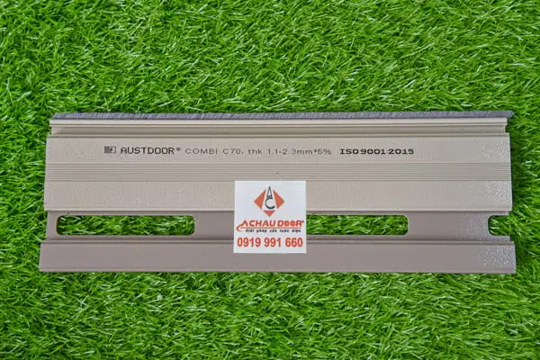 Cửa cuốn nan nhôm Austdoor Combi C70