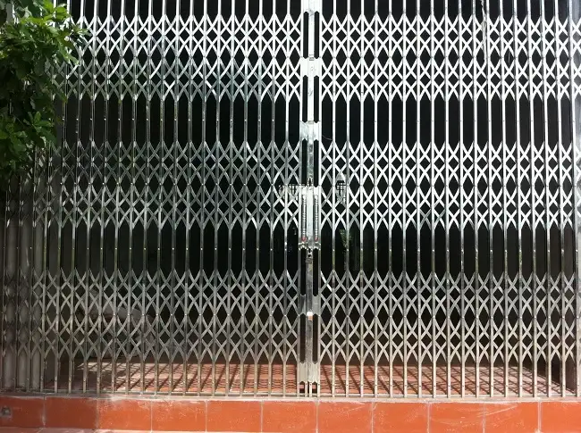 Cửa Kéo Inox 304 Không Lá U 7 Dem