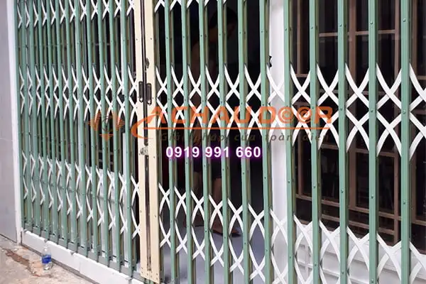Cửa kéo Đài Loan tôn mạ màu không lá U 1 ly