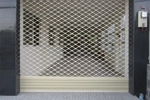 Cửa cuốn sơn tĩnh điện lưới mắc võng