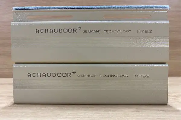 Cửa cuốn Đức khe thoáng AChauDoor M752