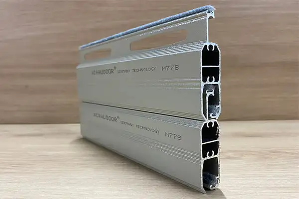 Cửa cuốn Đức khe thoáng AChauDoor M778