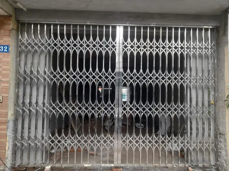 Cửa Kéo Inox 304 Không Lá U 7 Dem