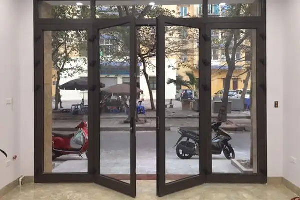 Cửa đi mở quay 2 cánh nhôm XingfaWindow