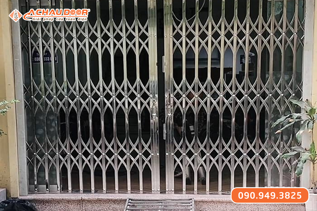 Cửa Kéo Inox 304 Không Lá U 6 Dem