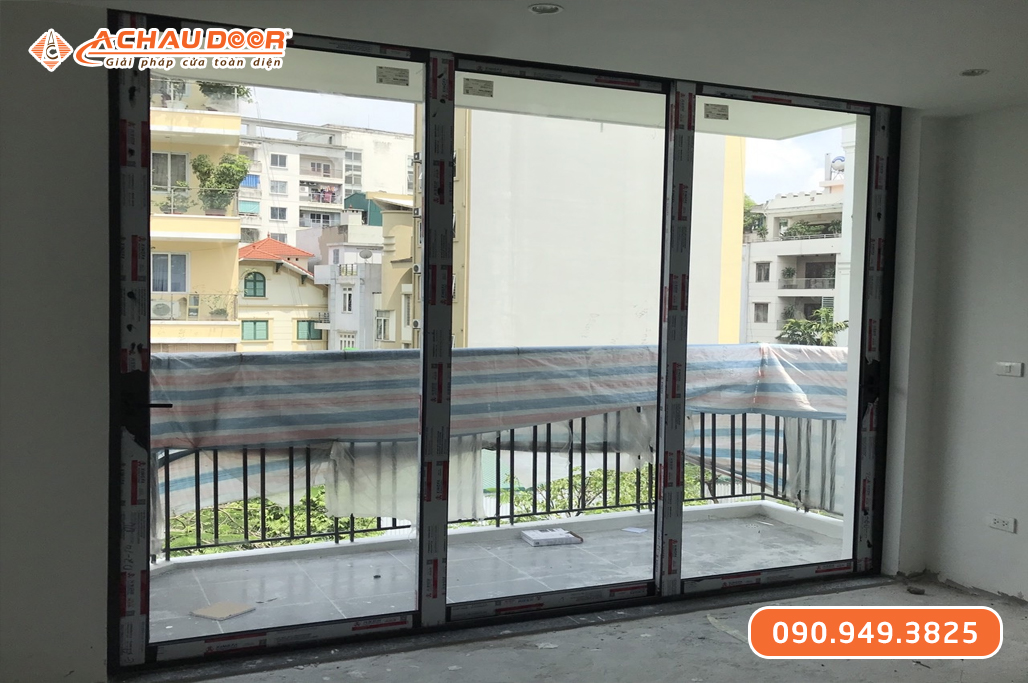 Cửa Đi Mở Trượt 3 Cánh Nhôm Xingfa