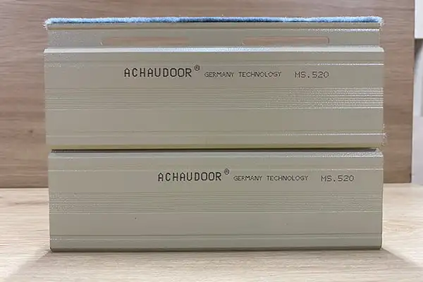 Cửa cuốn Đức khe thoáng AChauDoor MS 520