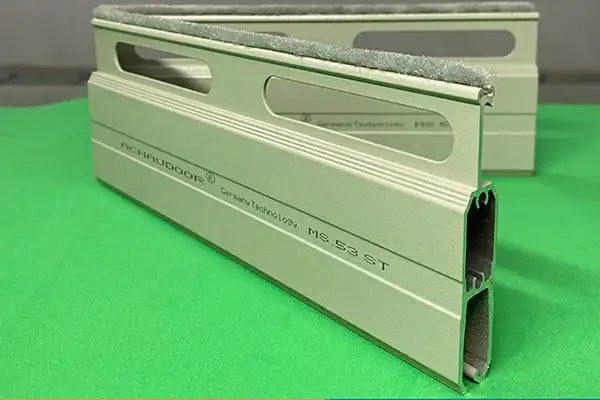 Cửa cuốn Đức khe thoáng AChauDoor MS 53ST