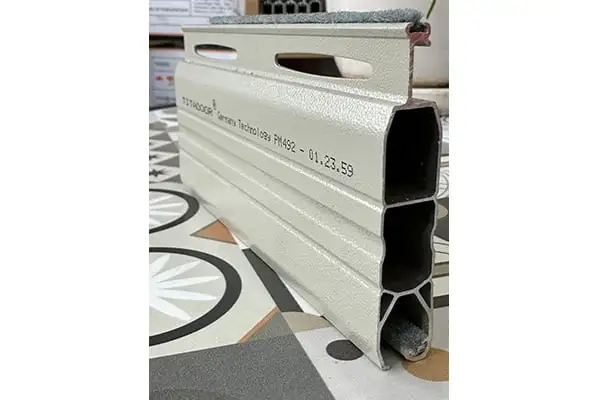 Cửa Cuốn Đức Titadoor PM 492A