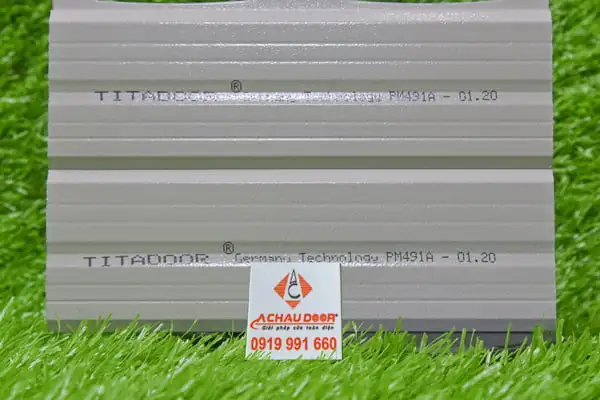 Cửa Cuốn Đức Titadoor PM491A