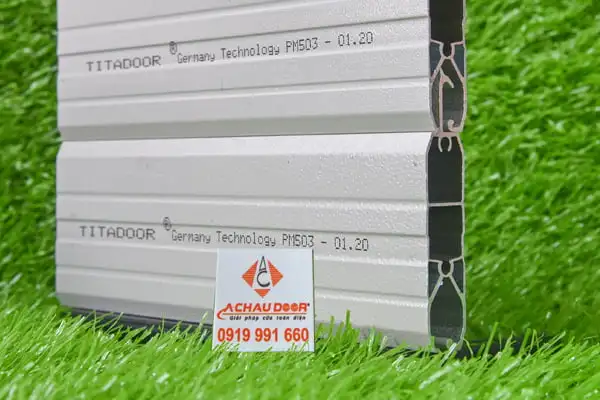 Cửa cuốn Đức Titadoor PM503