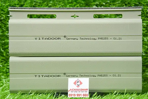 cửa cuốn Đức Titadoor PM525S