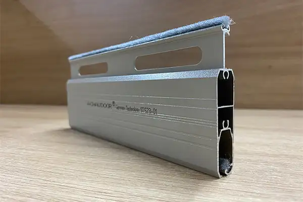 Cửa cuốn Đức khe thoáng AChauDoor ST523