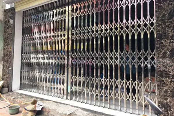 Cửa kéo Inox 304 không lá U 1 ly