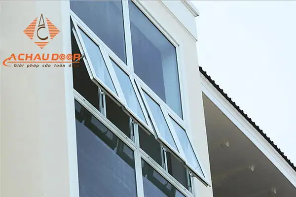 Cửa sổ mở hất 4 cánh nhôm Xingfa