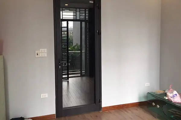Cửa đi 1 cánh mở quay nhôm Maxpro JP hệ 58