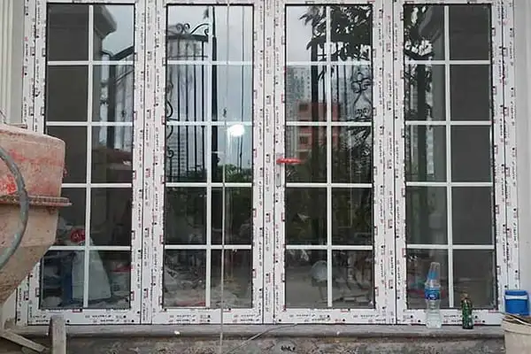 Cửa đi lùa 4 cánh nhôm Maxpro hệ 115