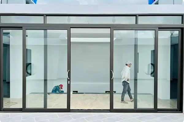 Cửa đi lùa 4 cánh nhôm Maxpro hệ 55