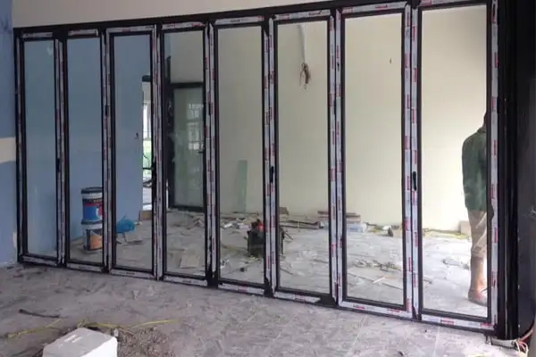 Cửa Xếp Trượt 8 Cánh Nhôm JMA Hệ 55