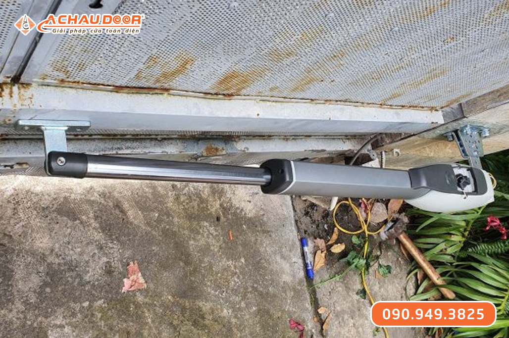 Cổng Cánh Tay Đòn TMT Automation Mastiff 300 - 400 - 400L