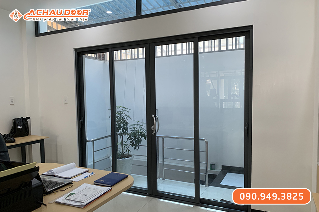 Cửa đi lùa 2 cánh nhôm XingfaWindow