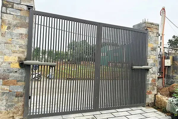 Motor cổng tay đòn LIFE OP3 Italy