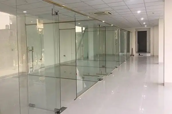 Vách Nhôm Kính Cường Lực