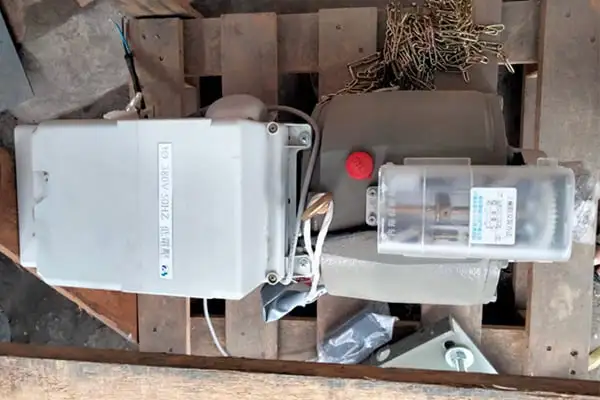 Motor Cửa Cuốn YH Đài Loan 1300Kg