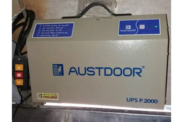 Bình Lưu Điện P2000 Austdoor