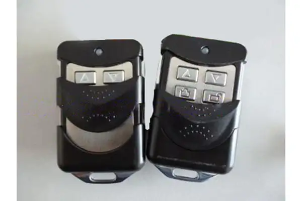 Remote Cửa Cuốn TEC