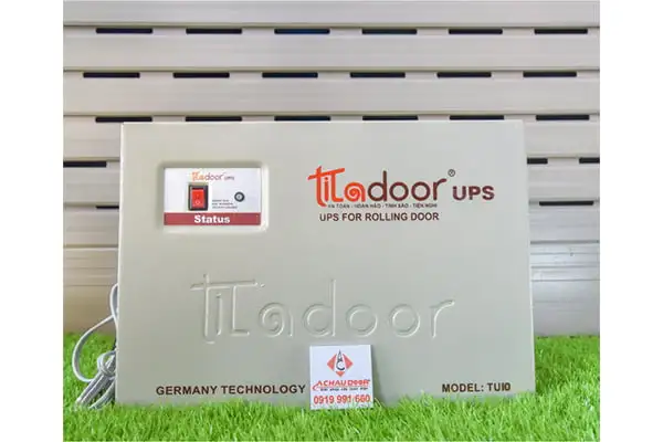 Bình Lưu Điện Cửa Cuốn Titadoor TU10
