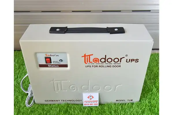 Bình Lưu Điện Cửa Cuốn Titadoor TU10
