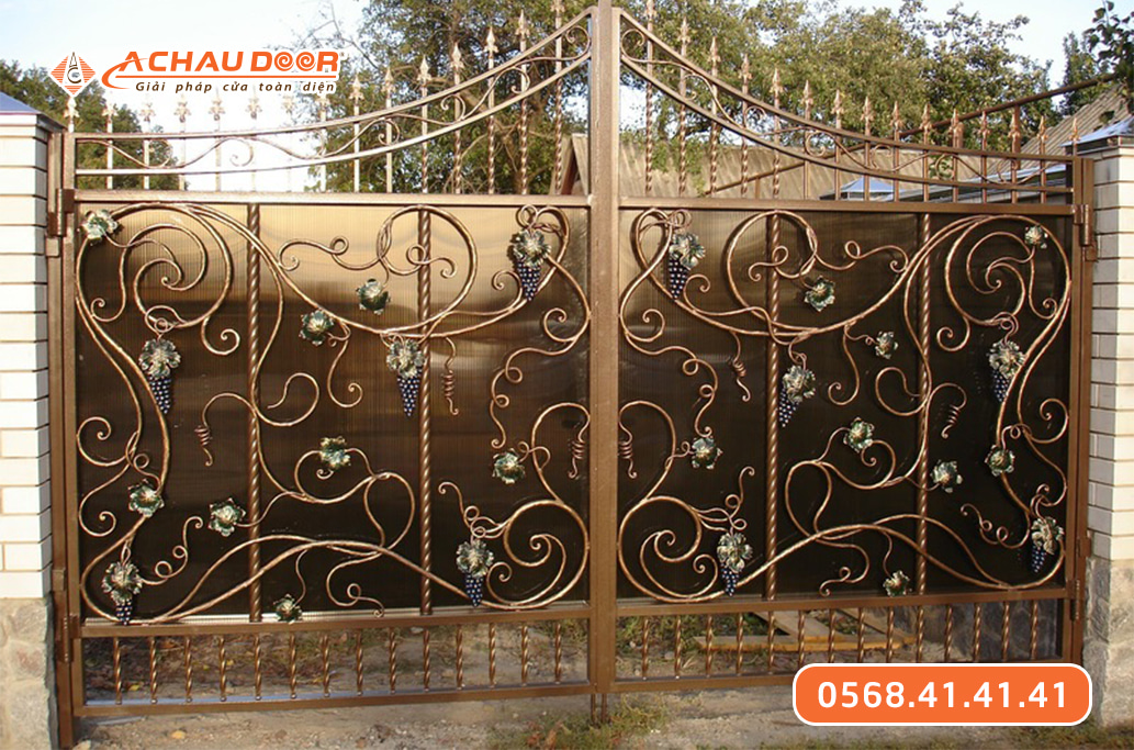 Cổng Sắt Mỹ Thuật