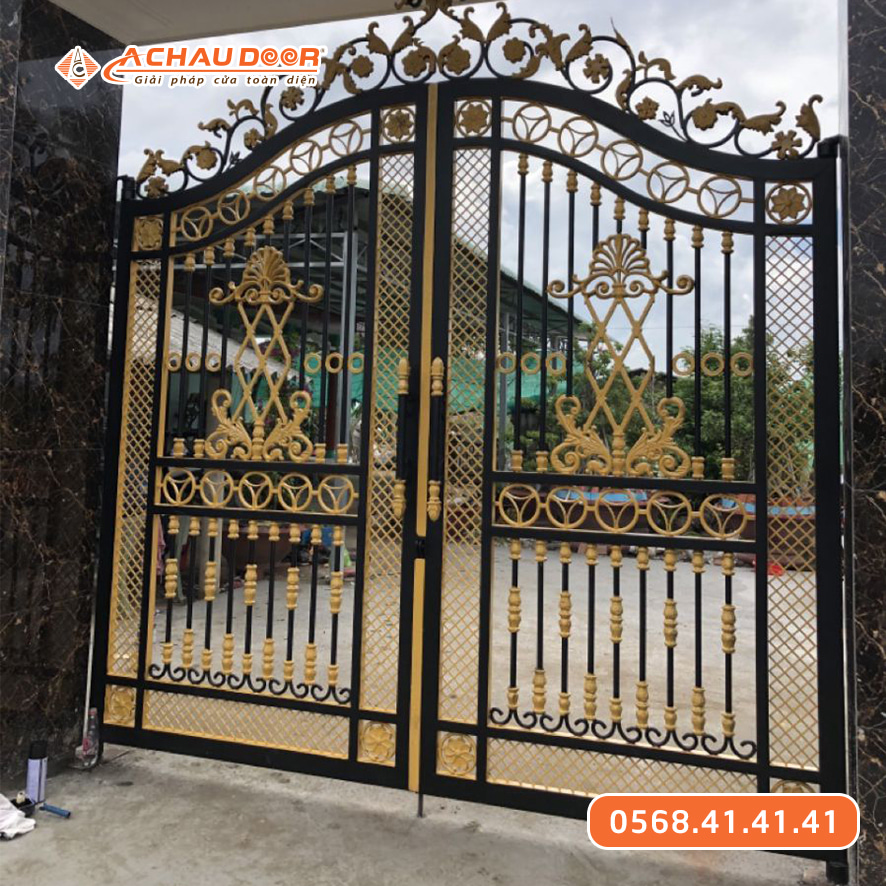 Cổng Sắt Mỹ Thuật