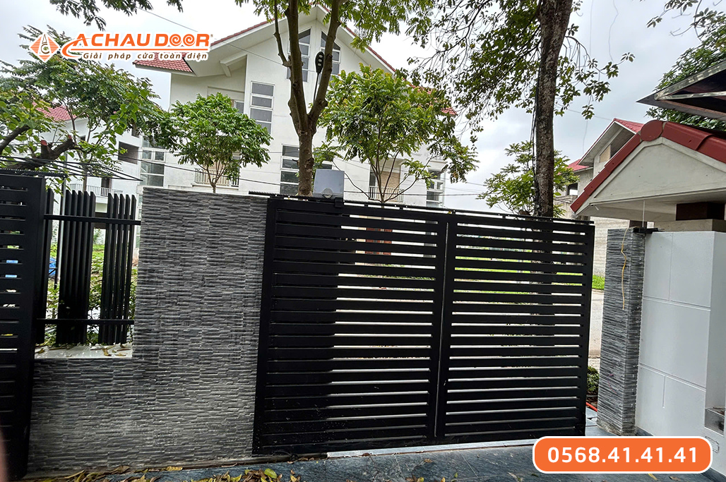 Cửa cổng sắt lùa treo