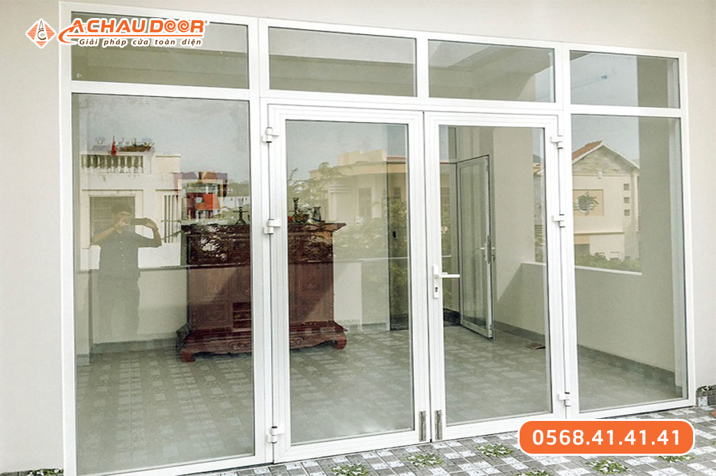 Cửa nhôm màu trắng cho nhà ở